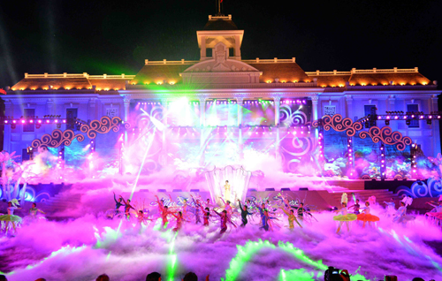 Tưng bừng khai mạc Festival Nha Trang- Biển hẹn ảnh 2